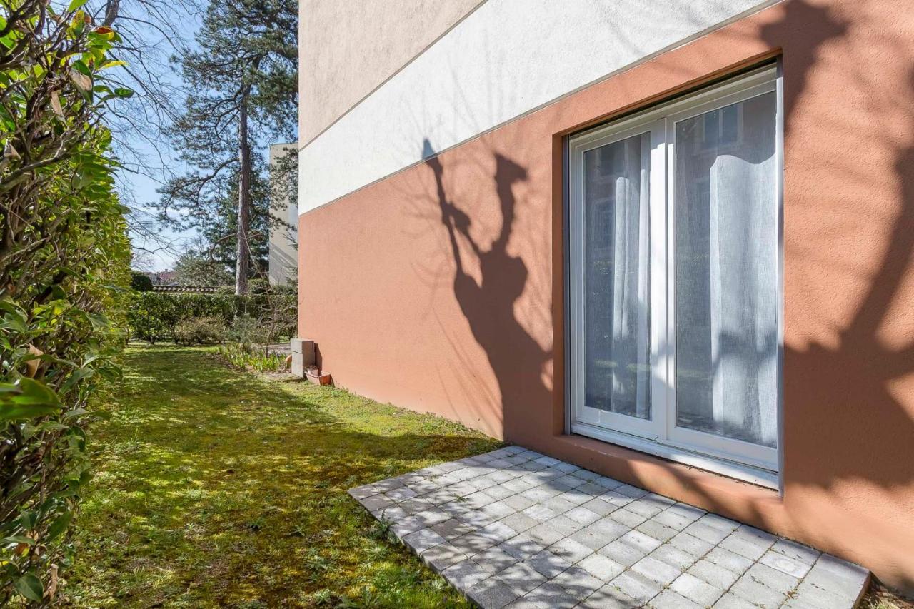 Suite Granges En Rez-De-Jardin Pour 4 Voyageurs Lyon Exteriör bild