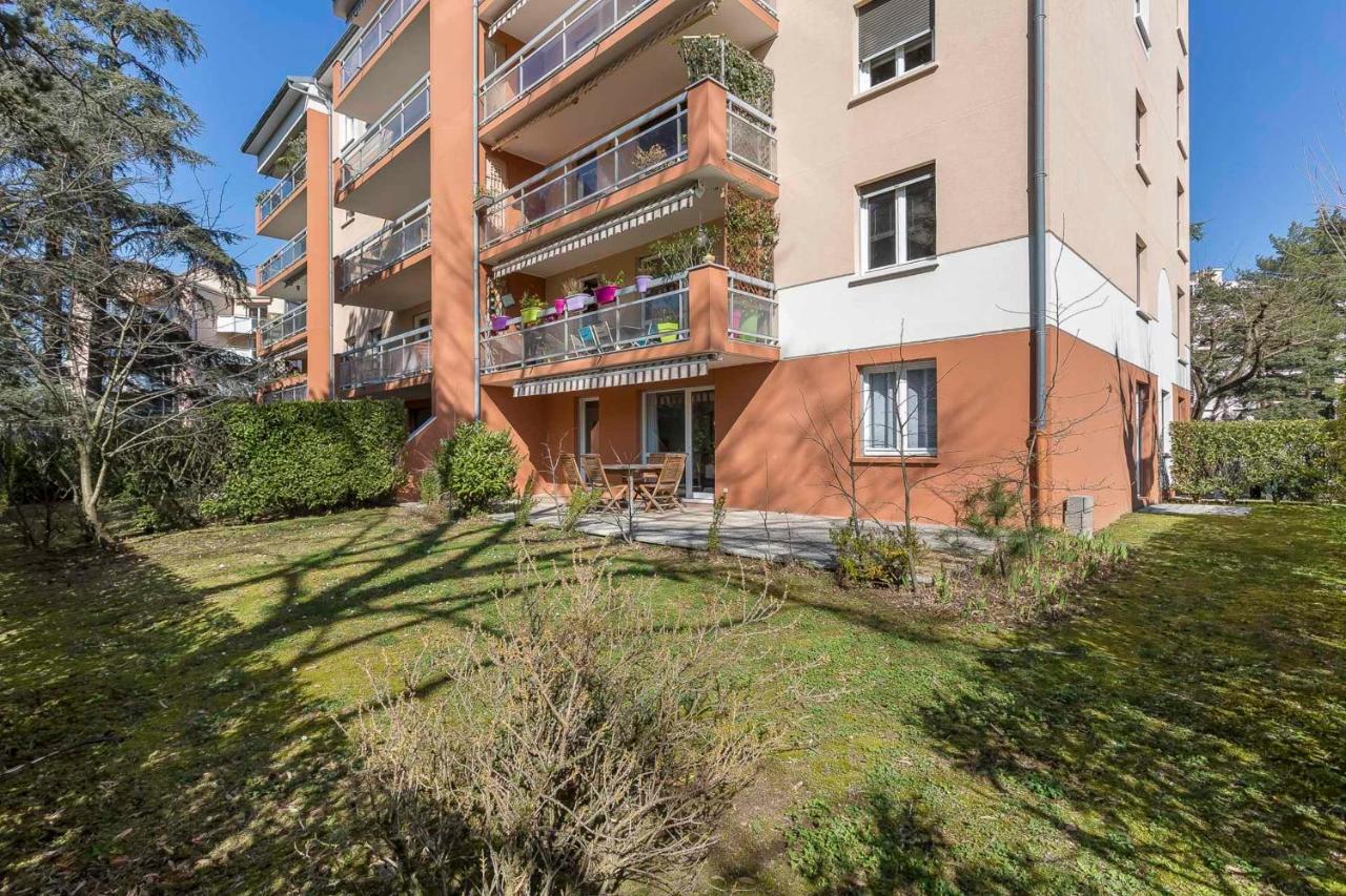 Suite Granges En Rez-De-Jardin Pour 4 Voyageurs Lyon Exteriör bild