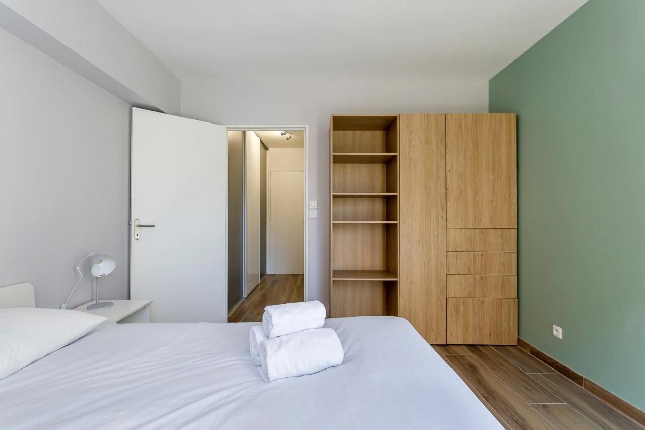 Suite Granges En Rez-De-Jardin Pour 4 Voyageurs Lyon Exteriör bild
