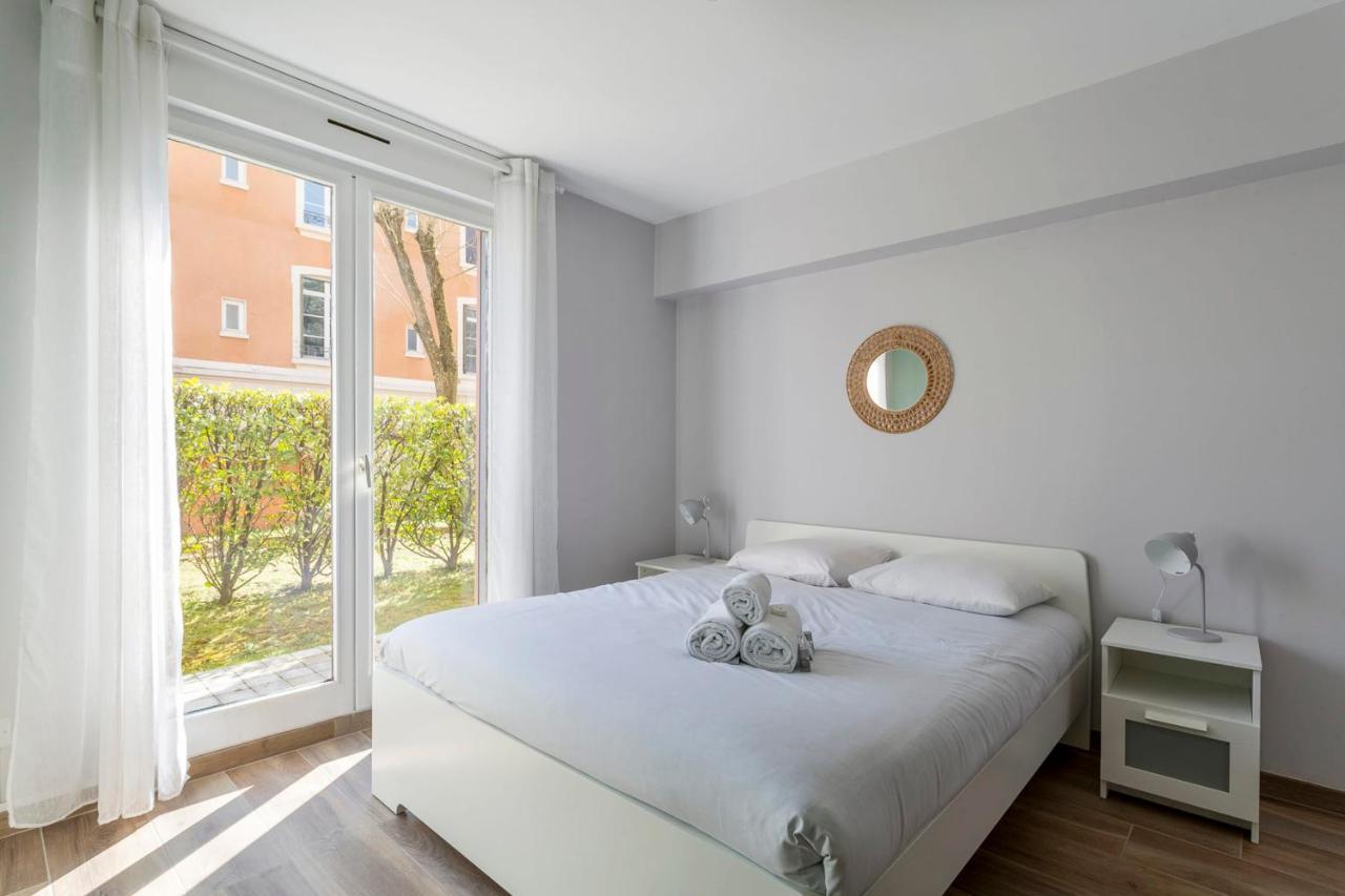 Suite Granges En Rez-De-Jardin Pour 4 Voyageurs Lyon Exteriör bild