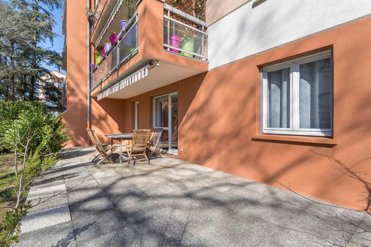 Suite Granges En Rez-De-Jardin Pour 4 Voyageurs Lyon Exteriör bild