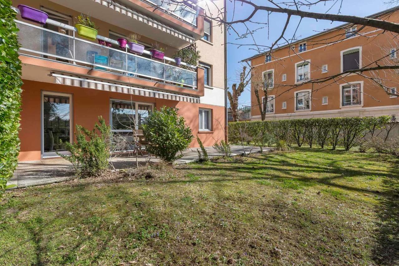 Suite Granges En Rez-De-Jardin Pour 4 Voyageurs Lyon Exteriör bild